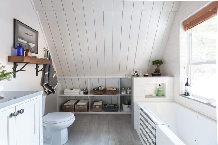 love-it-or-list-it-vacation-homes-bathroom