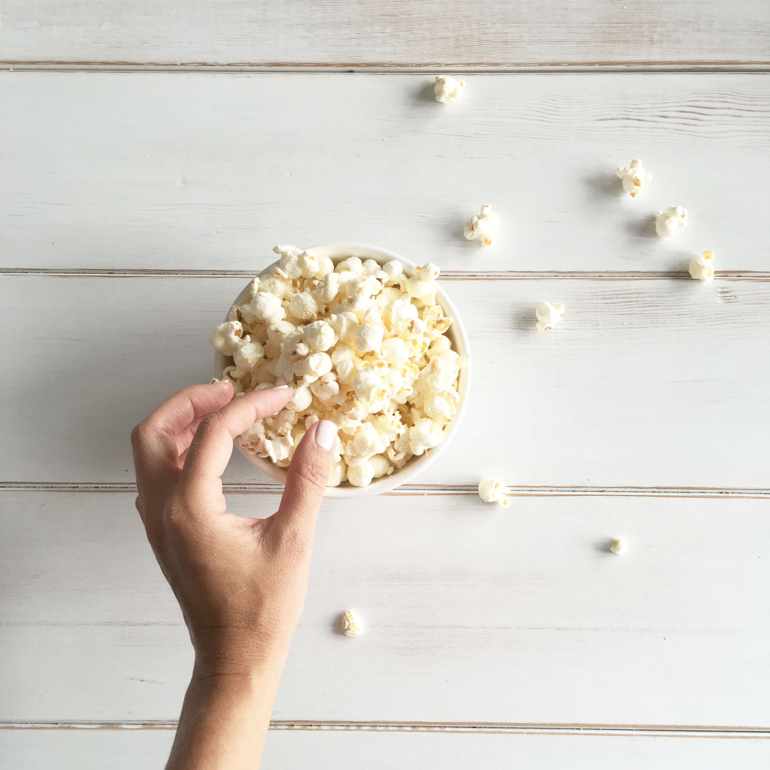 Jillian-Harris-Eating-Smart-Pop-Popcorn-13