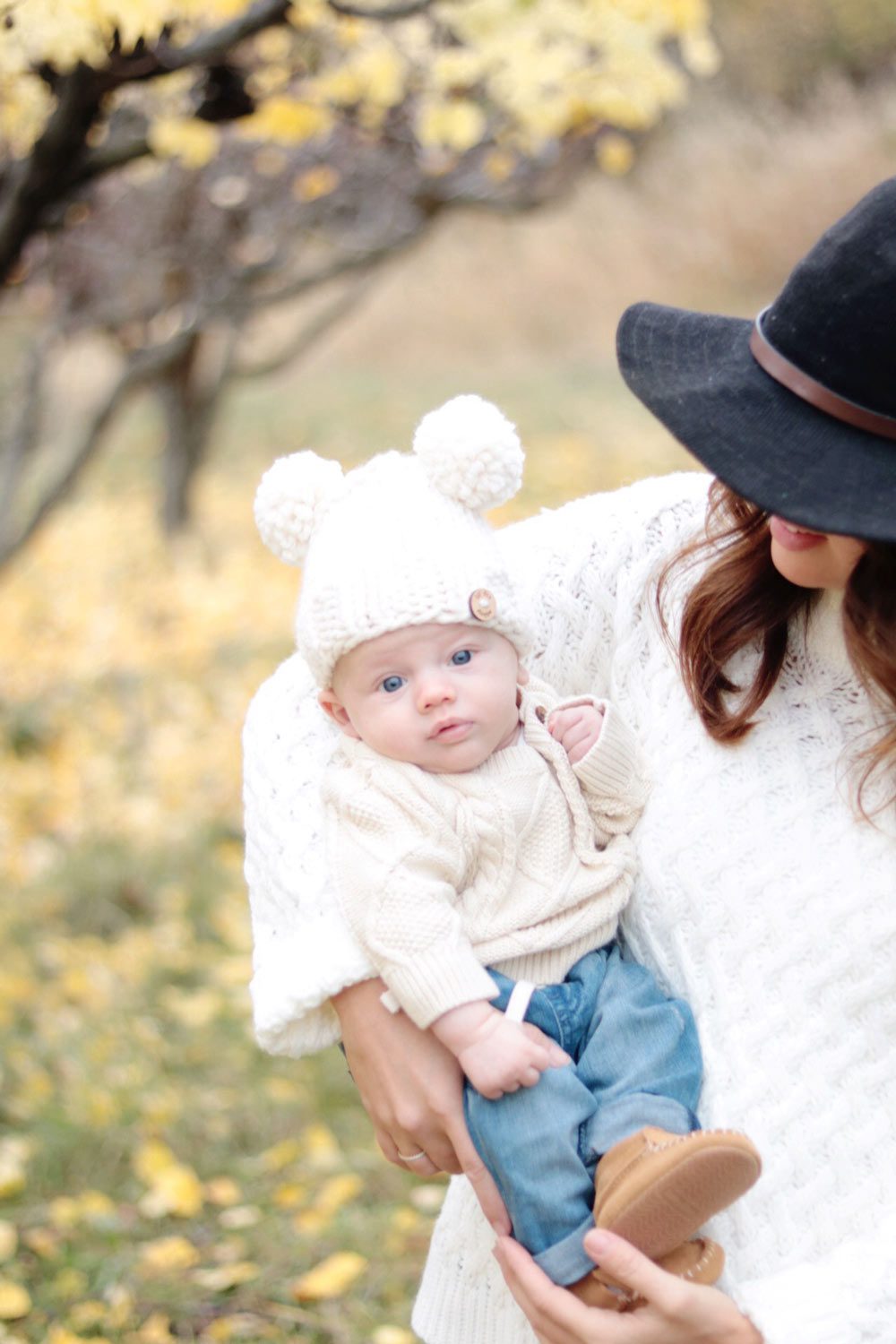 jilly-and-leo-in-orchard-matching