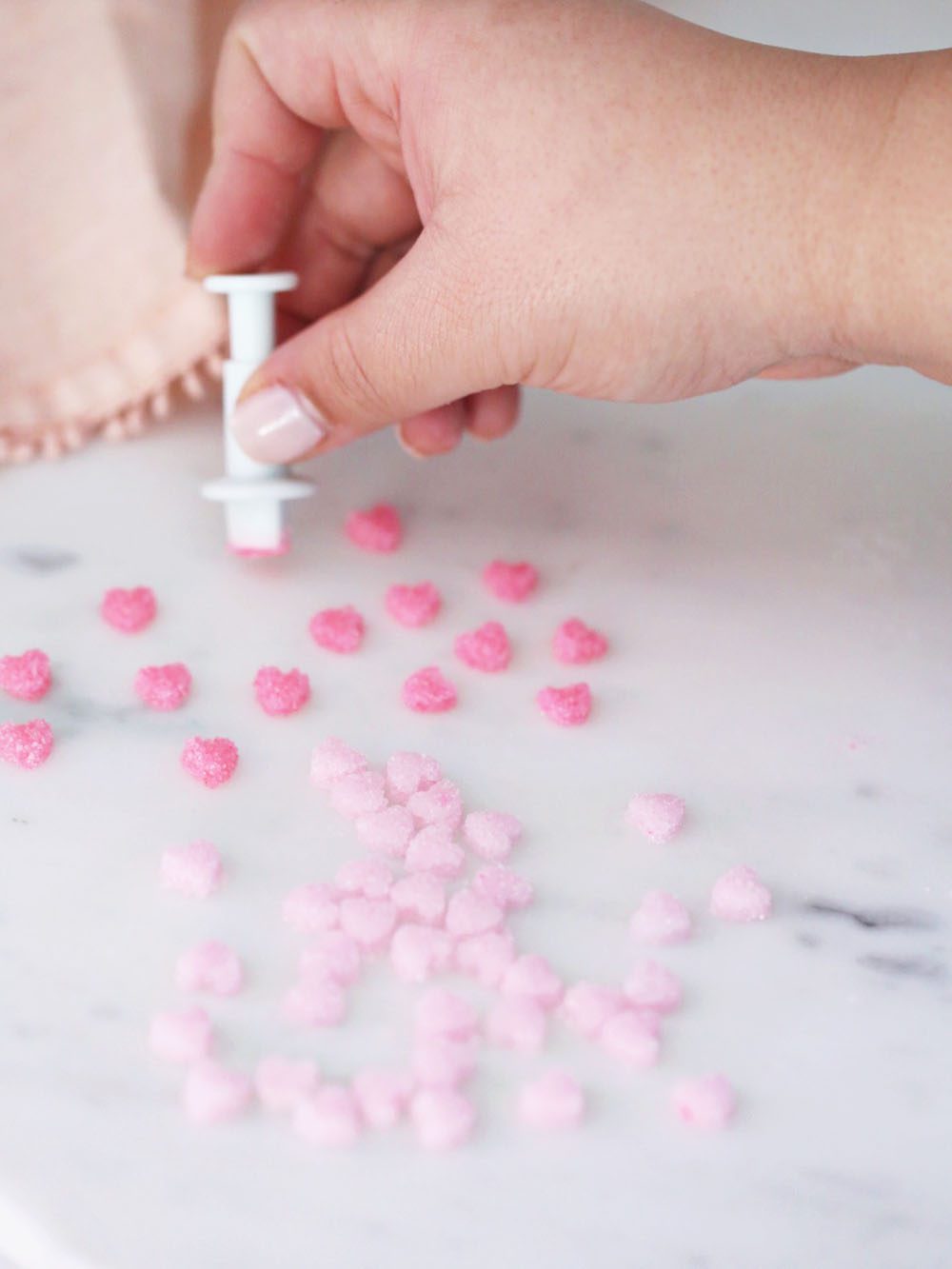 jillian-harris-erin-sousa-valentine-sugar-hearts-7