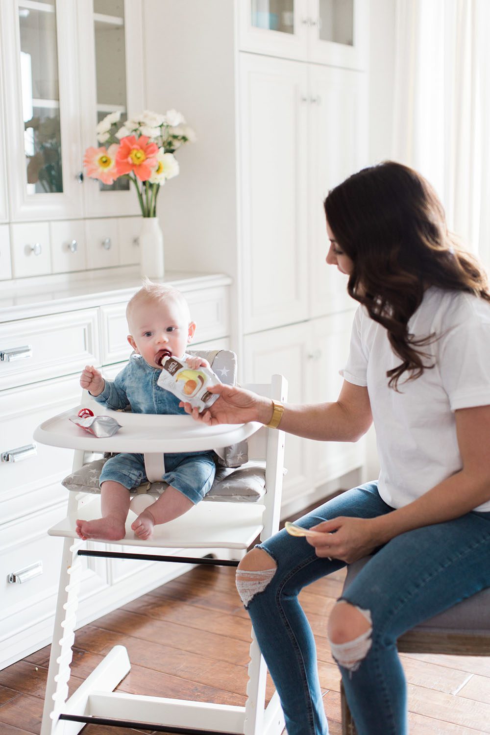 Jillian Harris - Leo Eating Solids-3