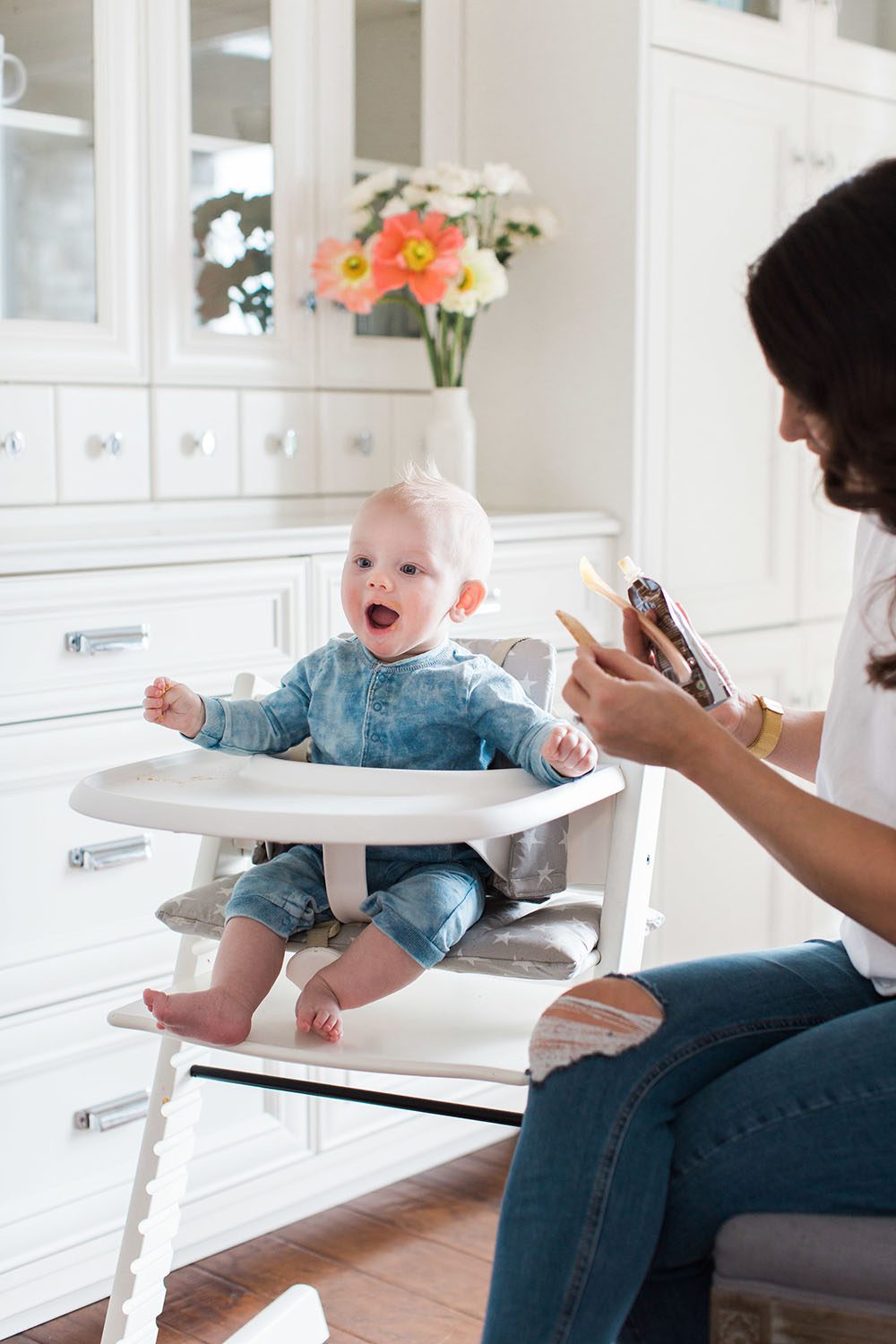 Jillian Harris - Leo Eating Solids-5