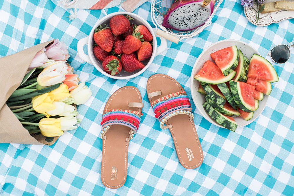 Jillian Harris Packing the Perfect Picnic