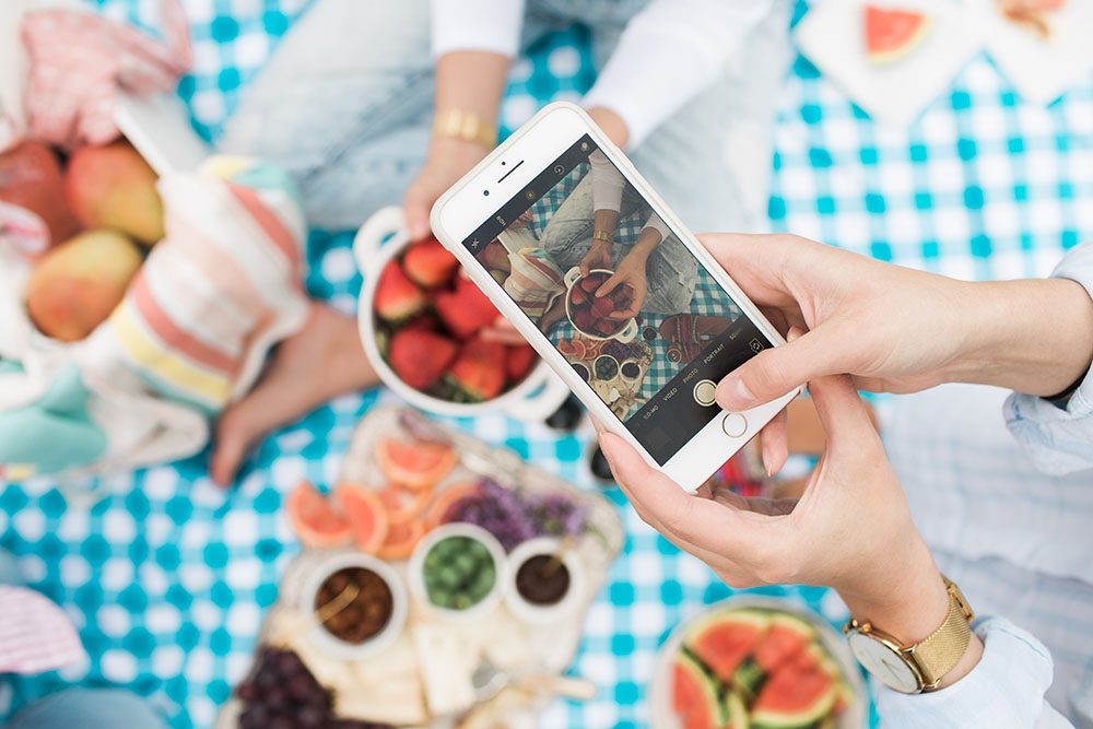 Jillian Harris Packing the Perfect Picnic