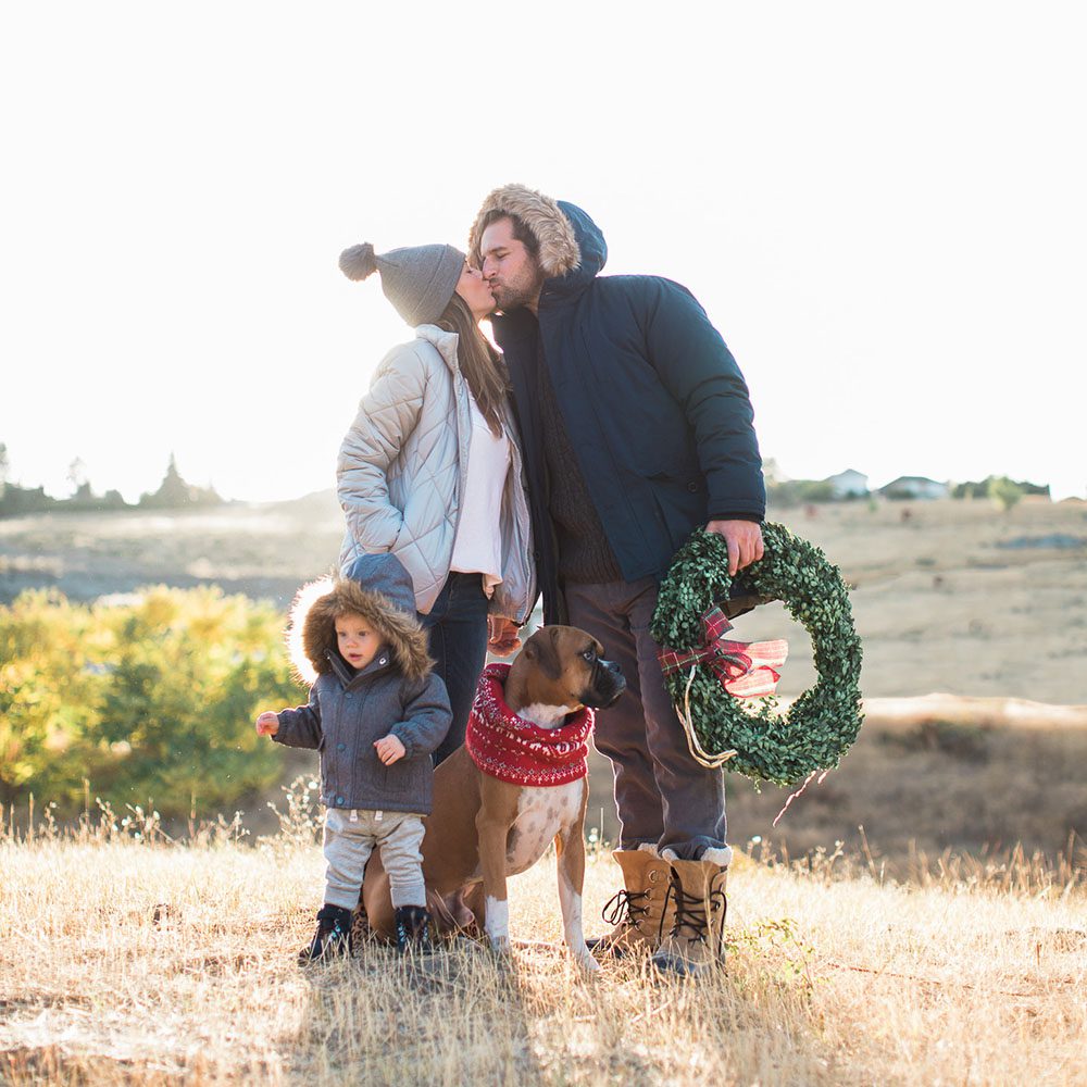 Jillian Harris Family Holiday Photoshoot