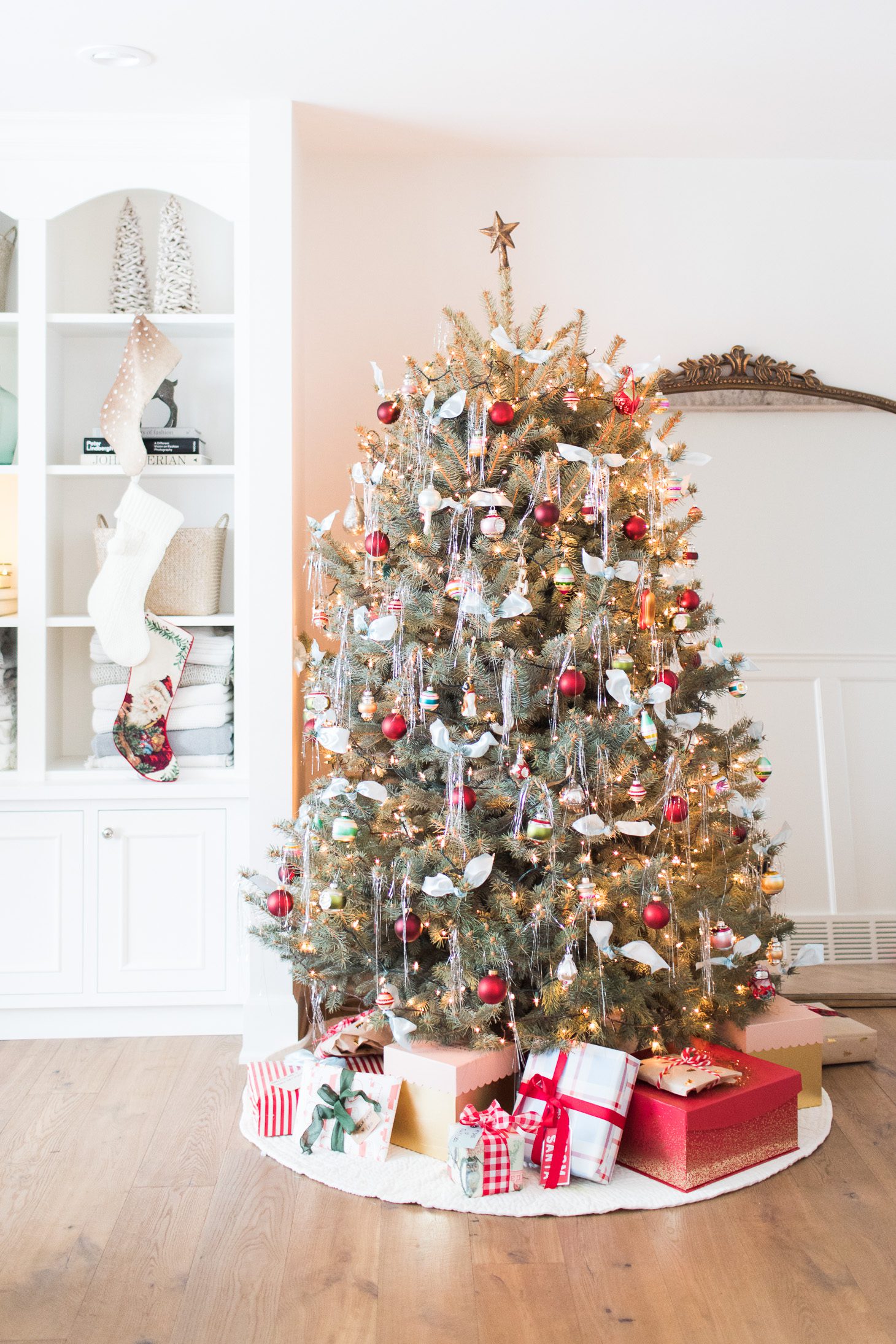 Jillian Harris Christmas Decor