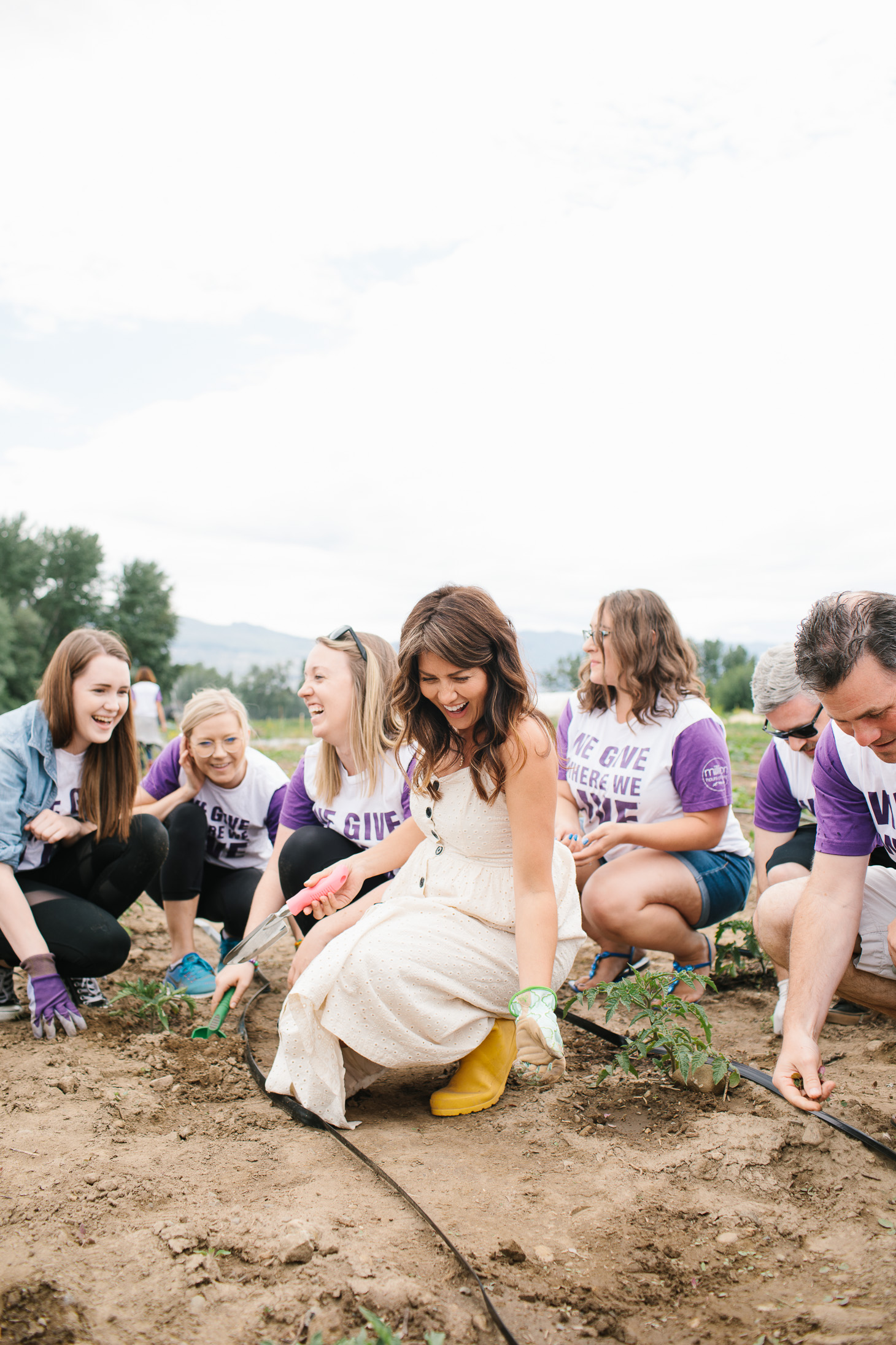 Jillian Harris A Community that Plants Together Grows Together