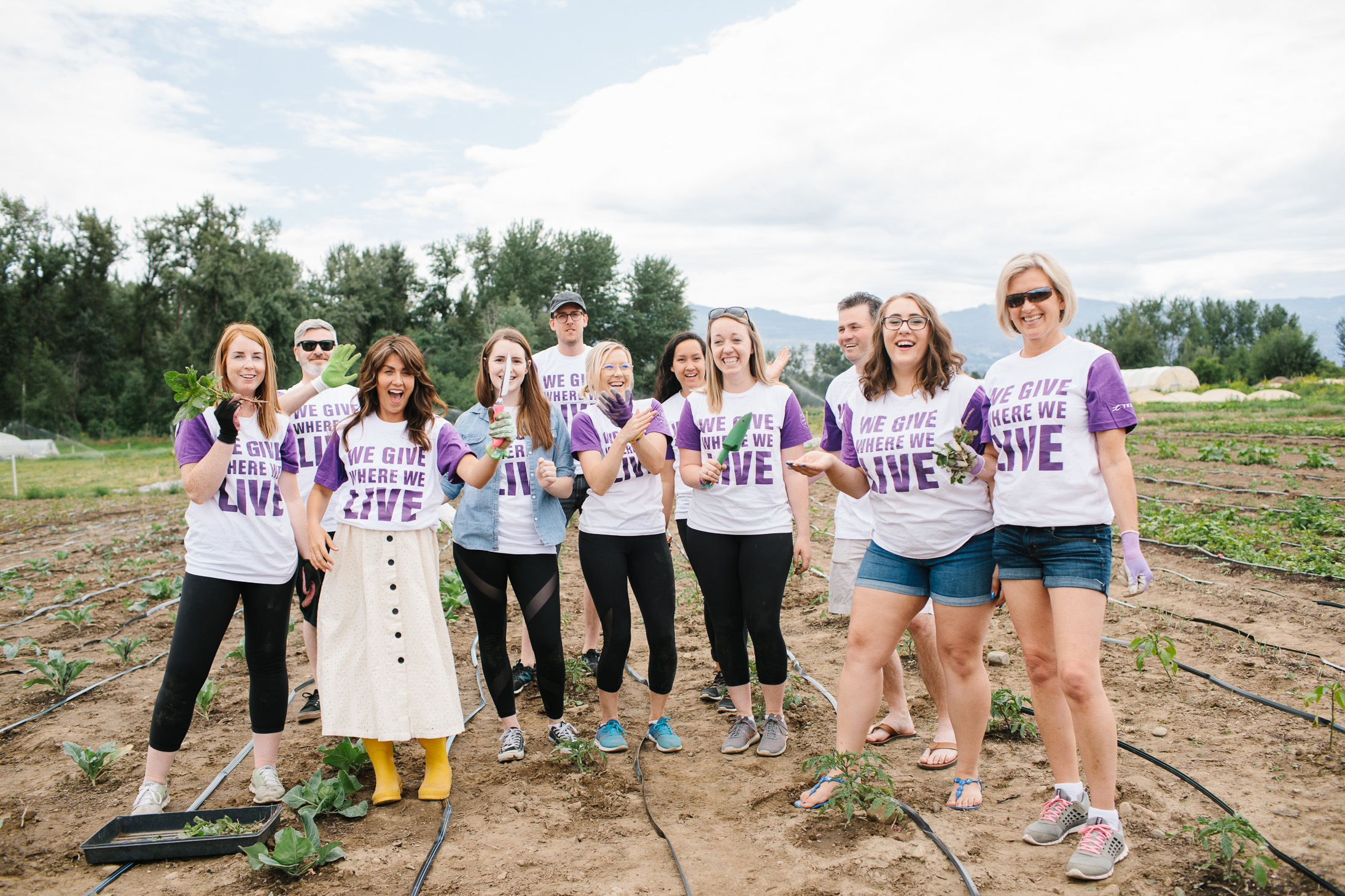 Jillian Harris A Community that Plants Together Grows Together