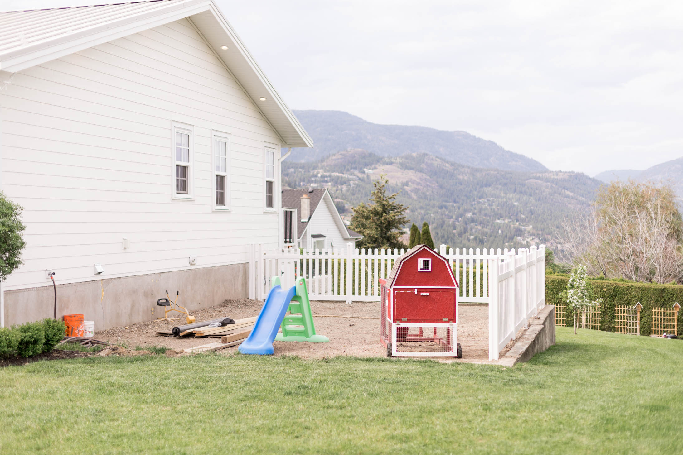 Leo & Annie's Playground Reveal