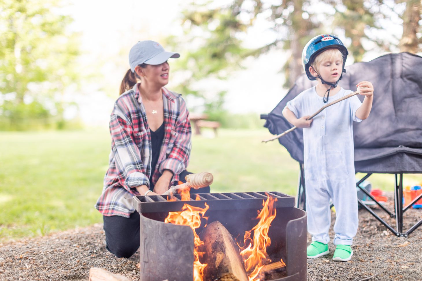 How to Make Bannock Over The Campfire