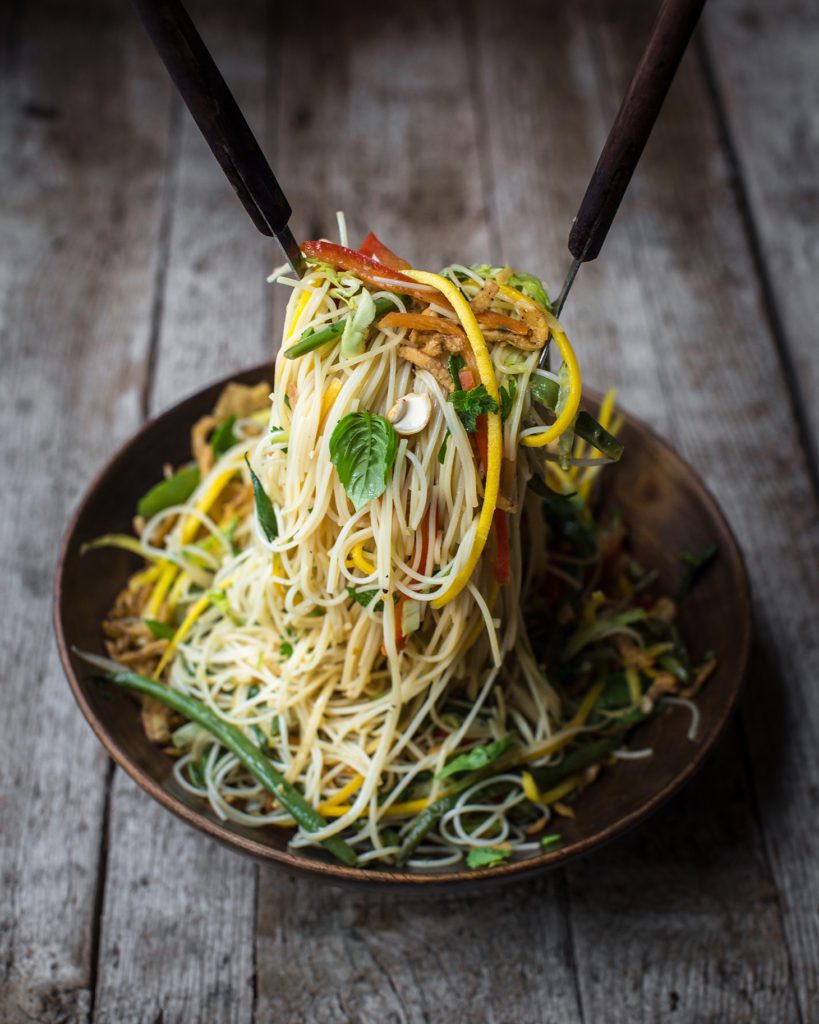 Delicious and Easy Vermicelli Noodle Salad