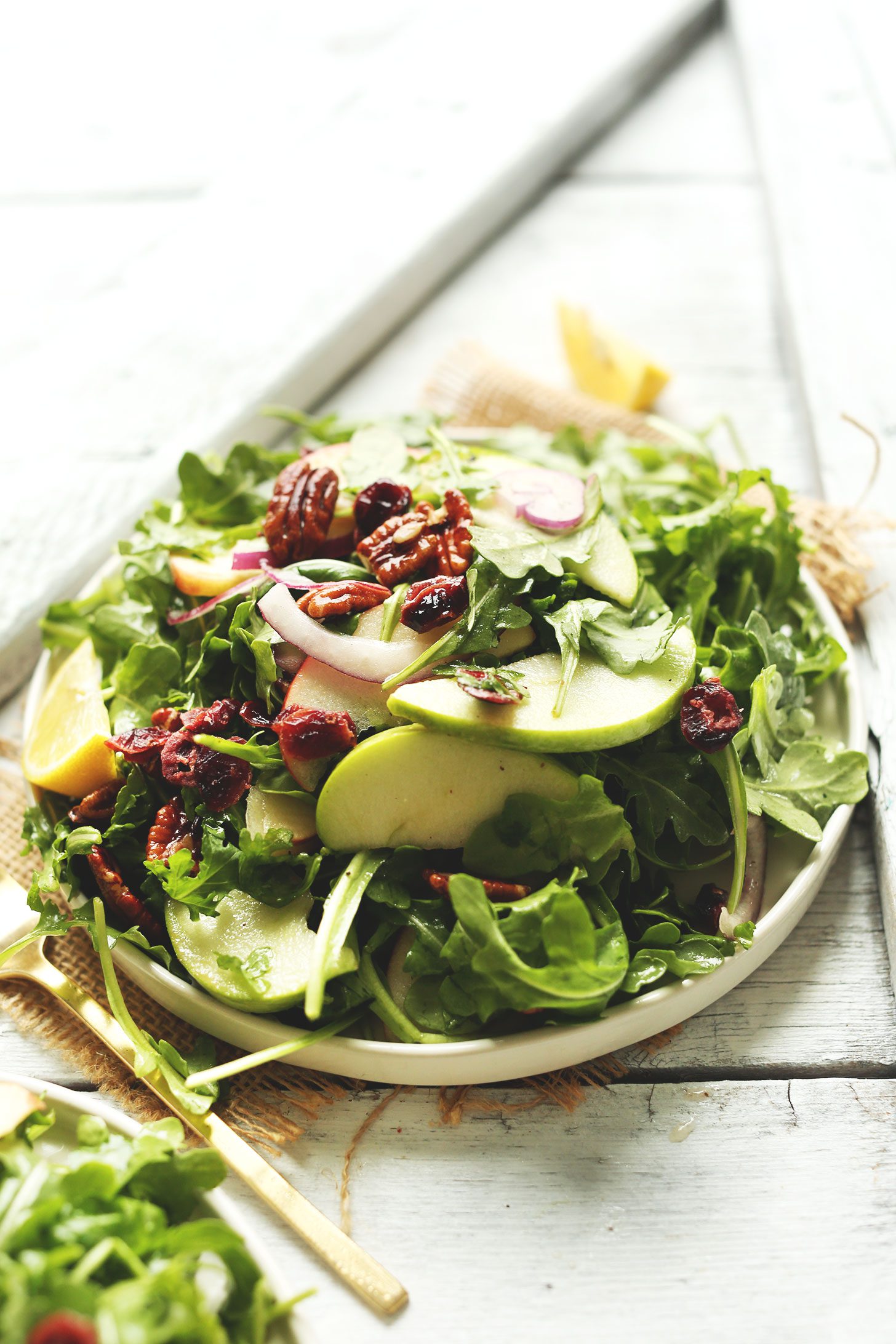 Fresh and delicious apple arugula salad dish