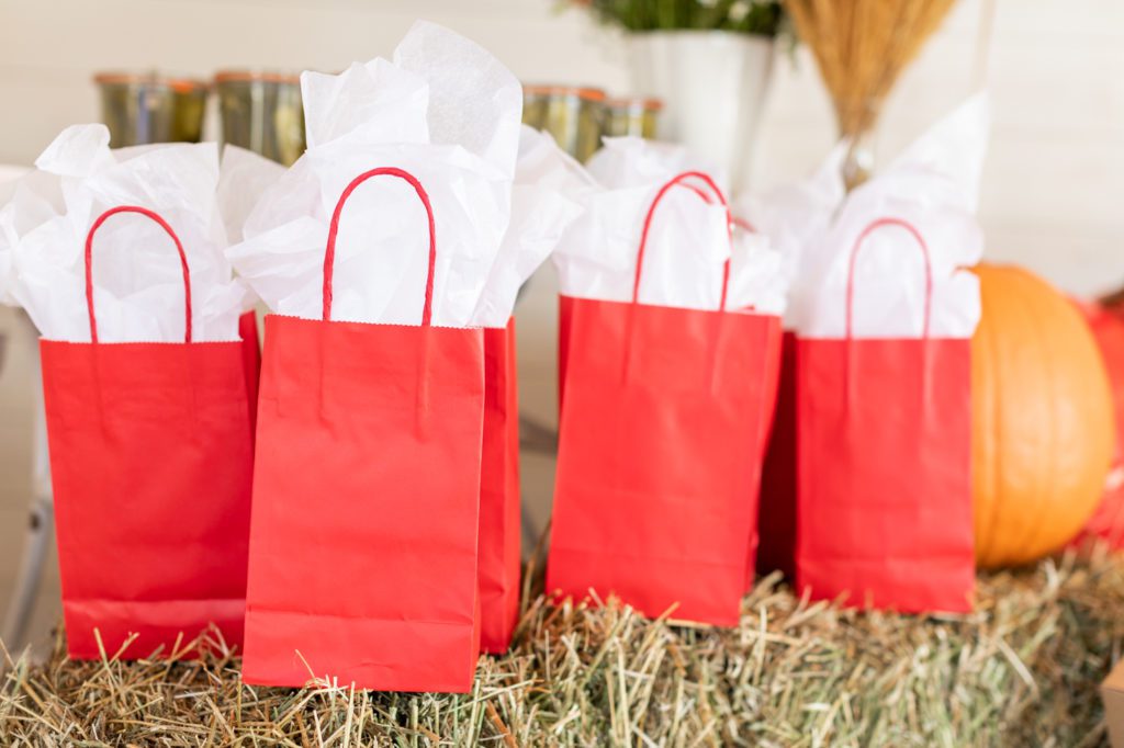 How to create fun an environmentally friendly loot bags