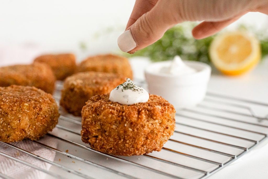 Lemon aoili dill with Vegan Crab Cakes