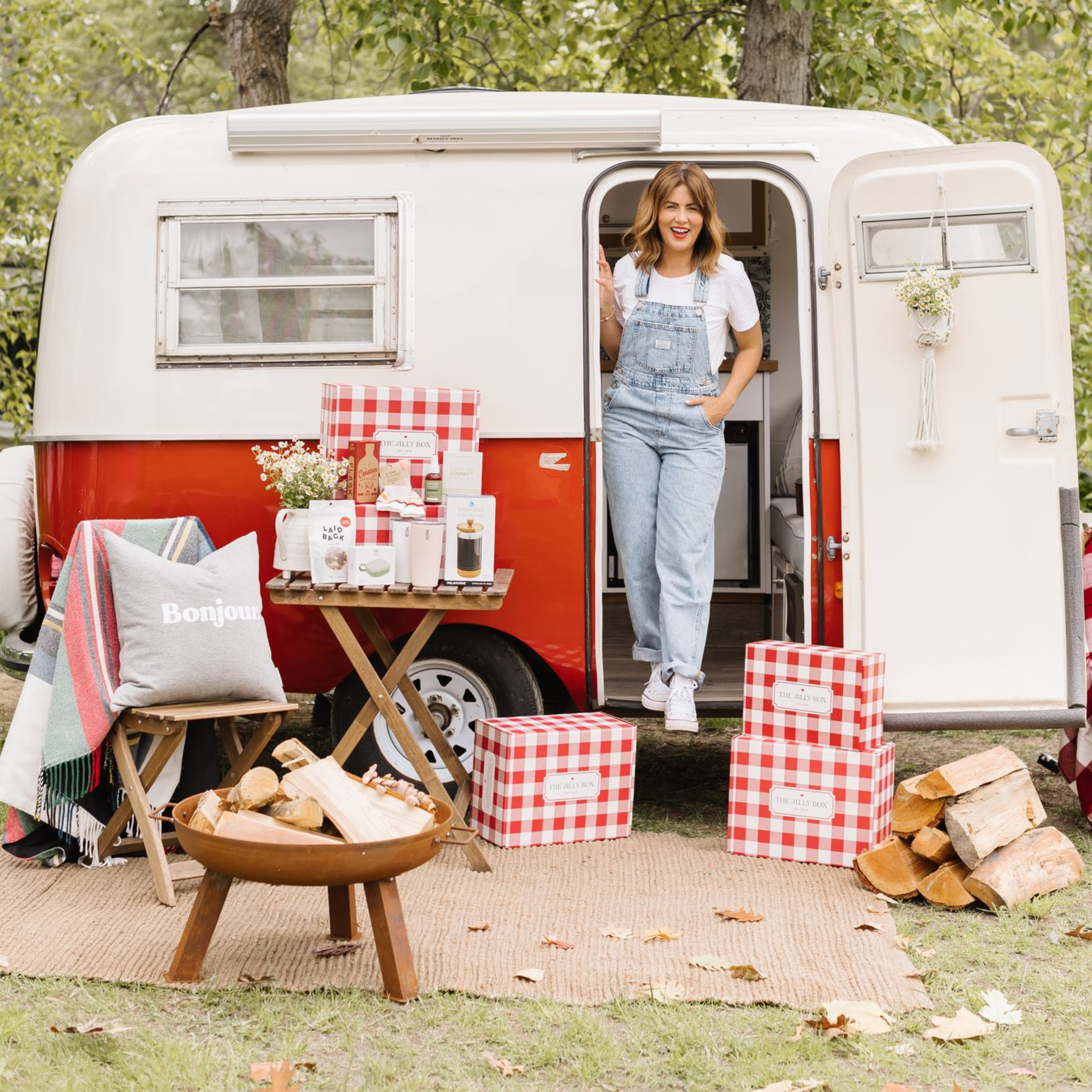 It's Here: The Official Fall 2022 Jilly Box Reveal! - Jillian