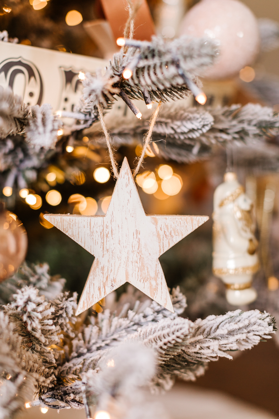 Crawford Creek Designs White Rustic Holiday Stars for the Winter 2022 Jilly Box reveal