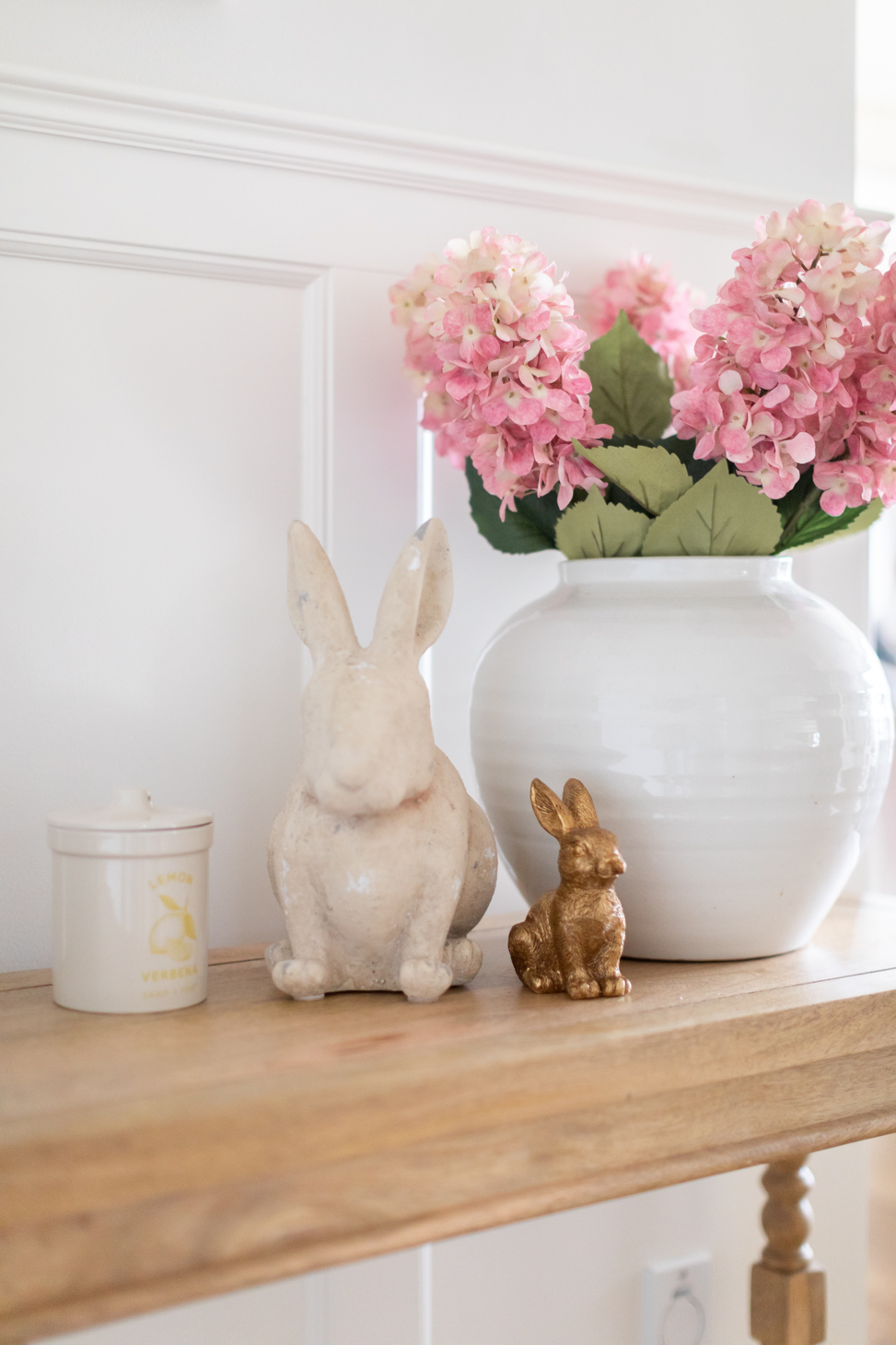 Jillian Harris 2023 Easter Decor flowers