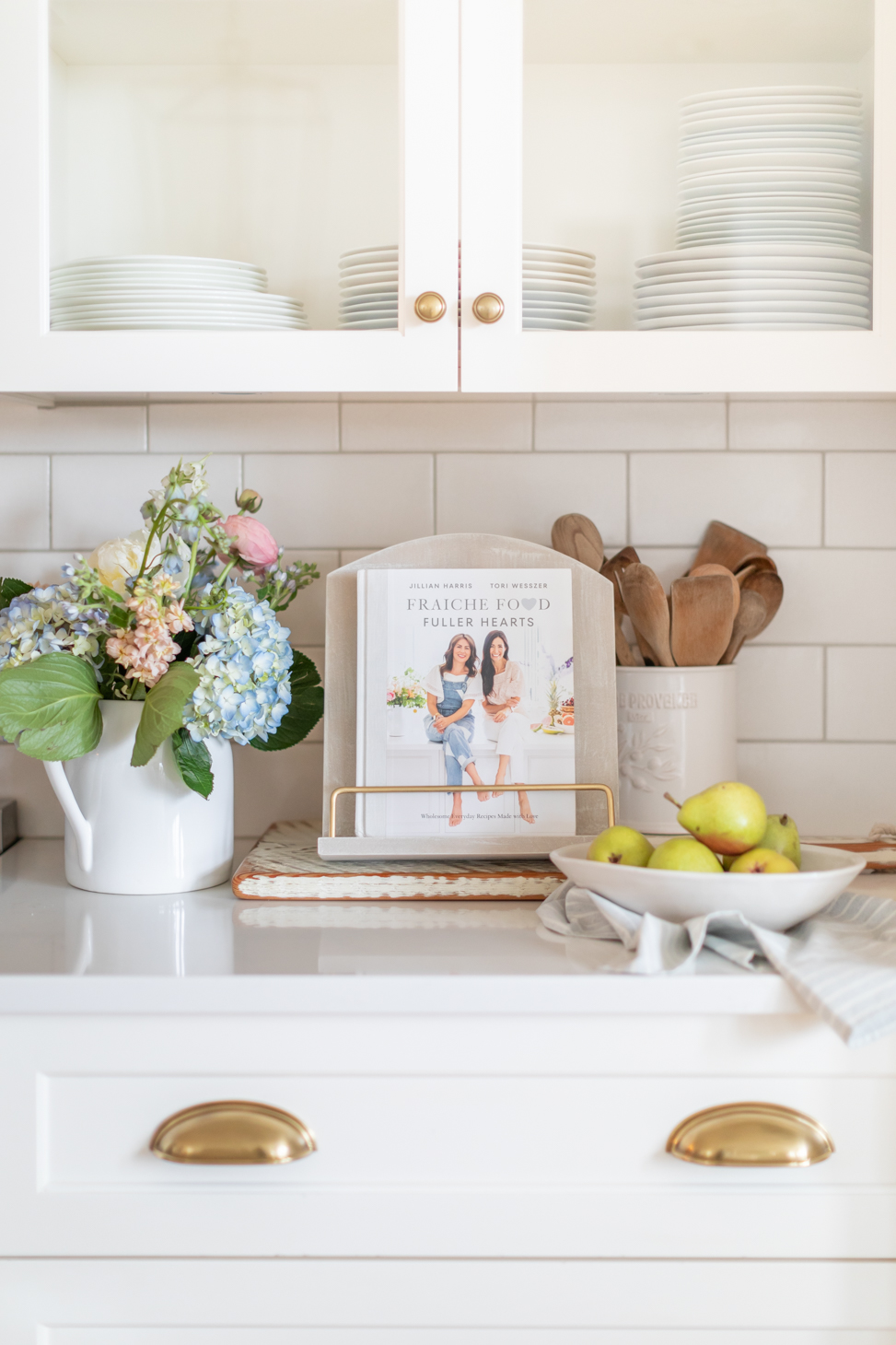 Fraiche Food, Fuller Hearts cookbok on primrose lifestyle cookbook stand