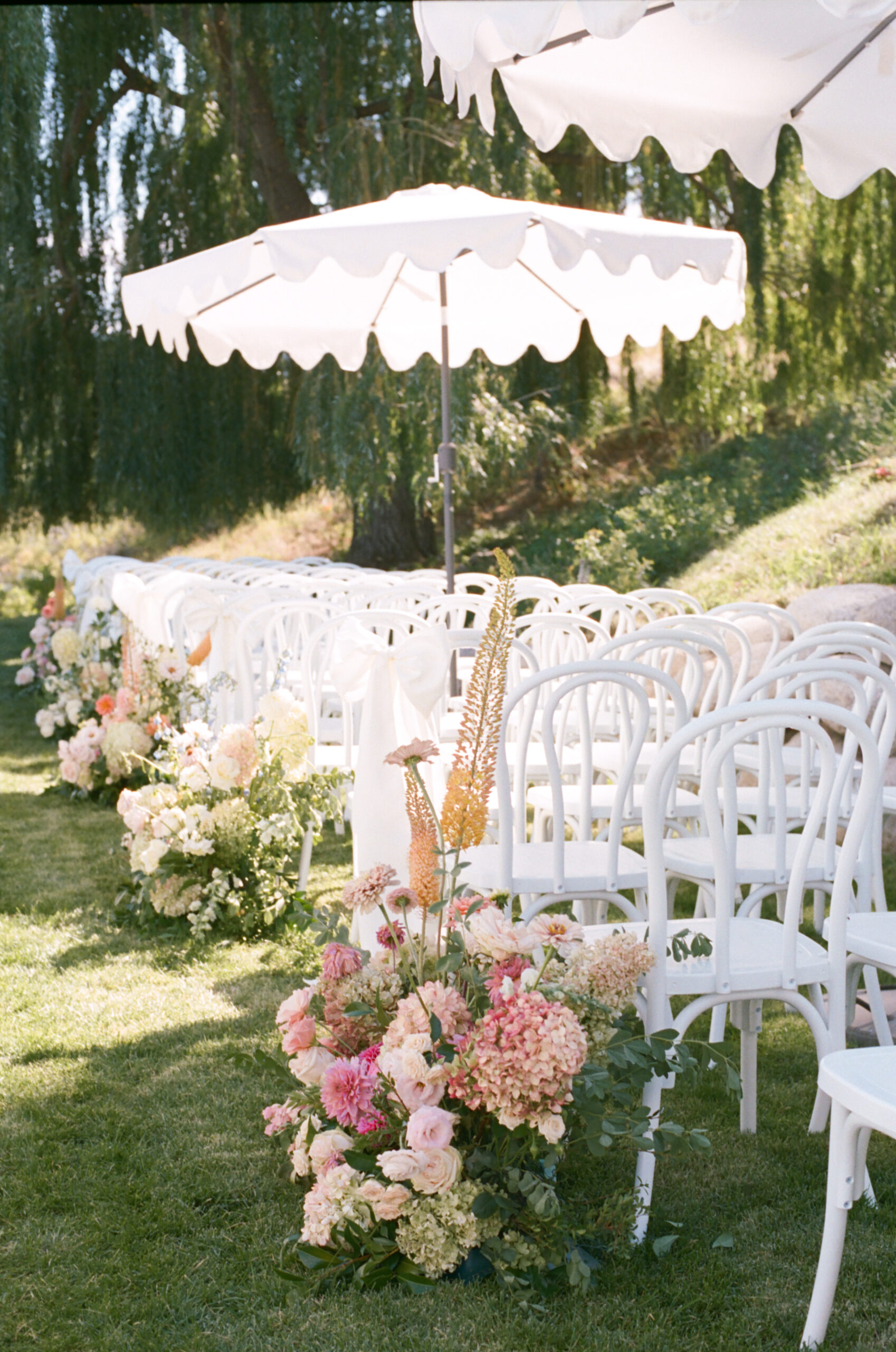 Jillian and Justin's wedding ceremony flowers
